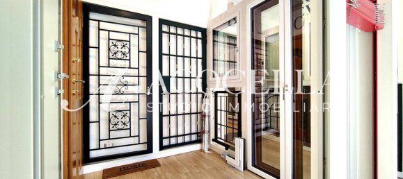 Propiedad comercial de 2 habitaciónes en Bologna, Italy No. 270013 12