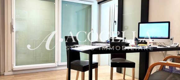 Propiedad comercial de 2 habitaciónes en Bologna, Italy No. 270013 19