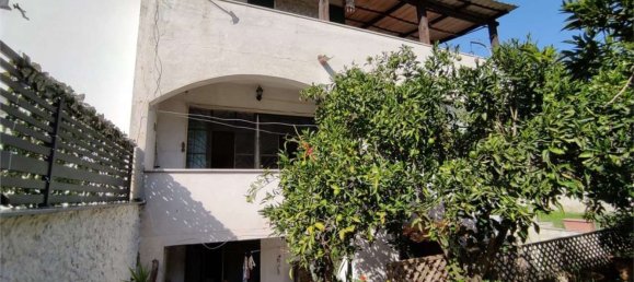 10 rooms Apartment in Pozzuoli, Italy No. 9503 8