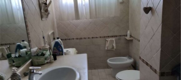 10 rooms Apartment in Pozzuoli, Italy No. 9503 89