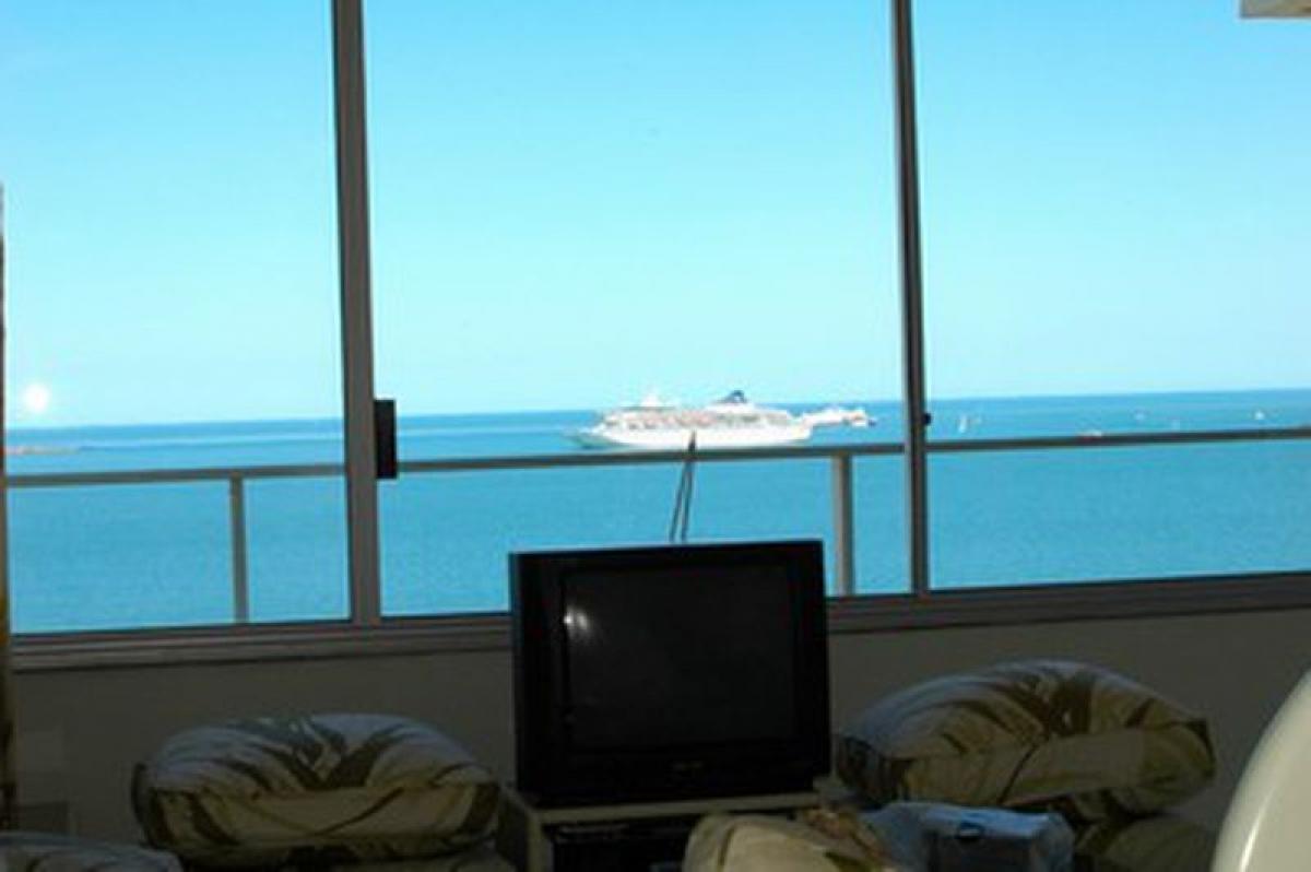 2 bedrooms Apartment in Maldonado, Uruguay No. 11125