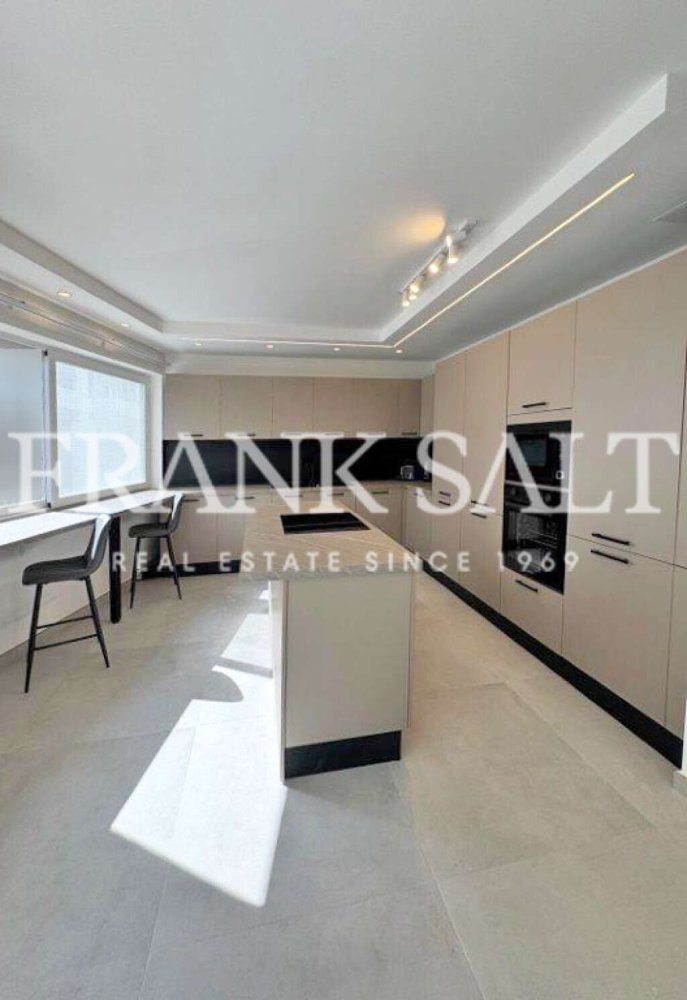 2 bedrooms Apartment in Mellieha, Malta No. 8012