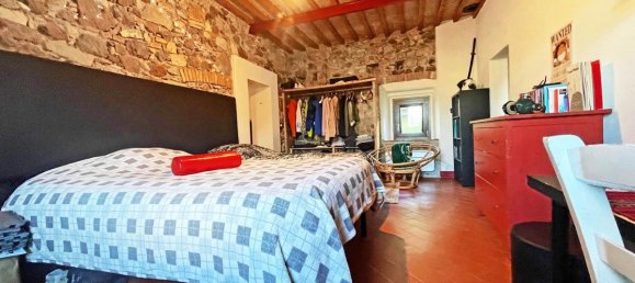 Estudio en Castellina Marittima, Italy No. 1520 9