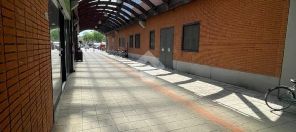 300m² Commercial property in Nonantola, Italy No. 88233 6