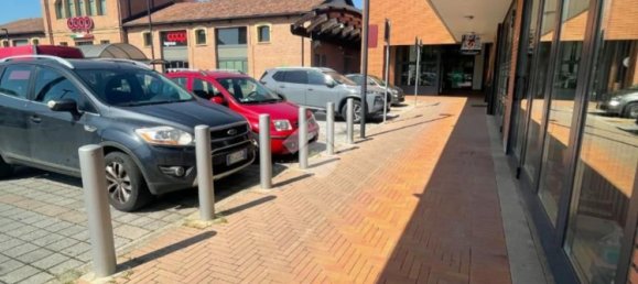 300m² Commercial property in Nonantola, Italy No. 88233 3