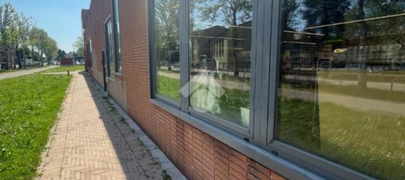 300m² Commercial property in Nonantola, Italy No. 88233 4