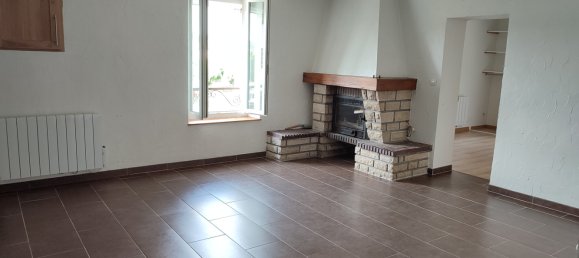 210m² Building in Ouzouer-sur-Trezee, France No. 219635 8