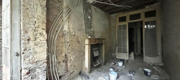 Дом с 13 спальнями в Рубе, Франция № 239173 3