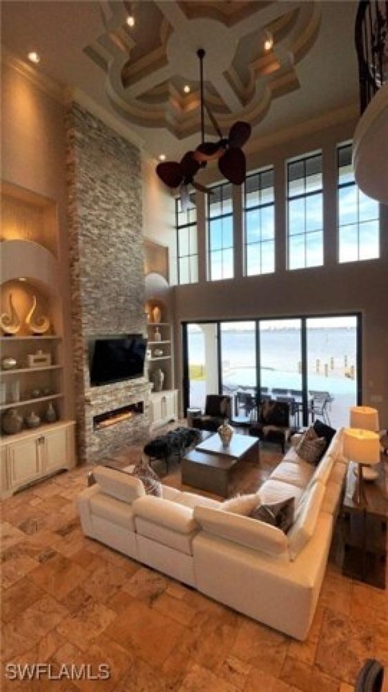 5 bedrooms House in Cape Coral, USA No. 406111