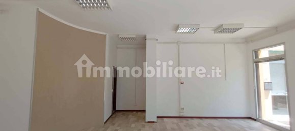 1 room Commercial property in Fano, Italy No. 273552 2
