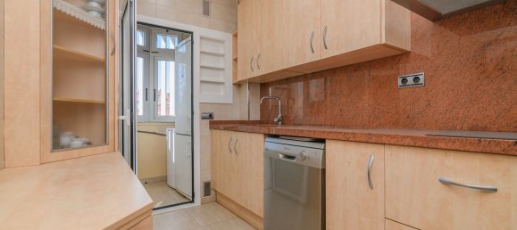 4 bedrooms Apartment in Barcelona, Spain No. 182287 10