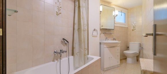 4 bedrooms Apartment in Barcelona, Spain No. 182287 26