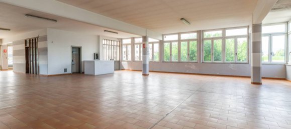 1 room Commercial property in Ivrea, Italy No. 347929 7