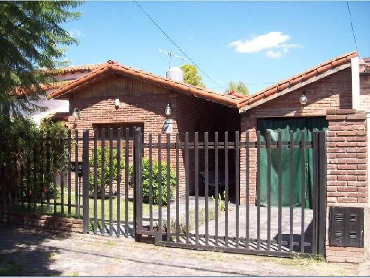 2 bedrooms House in Ituzaingo, Argentina No. 89853