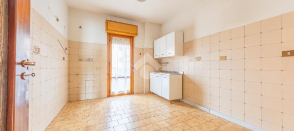 Квартира с 2 спальнями в Альбано Лациале, Италия № 126921 12