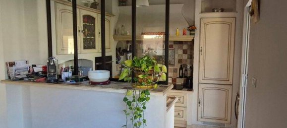 3 bedrooms Villa in Gardanne, France No. 333980 6