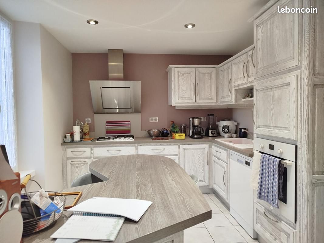 5 غرف نوم منزل في Vertolaye, France رقم 66835