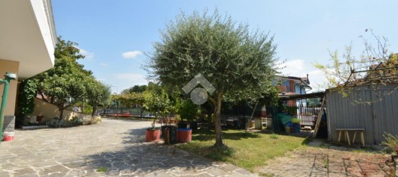 Villa de 7 habitaciónes en Busnago, Italy No. 162940 9