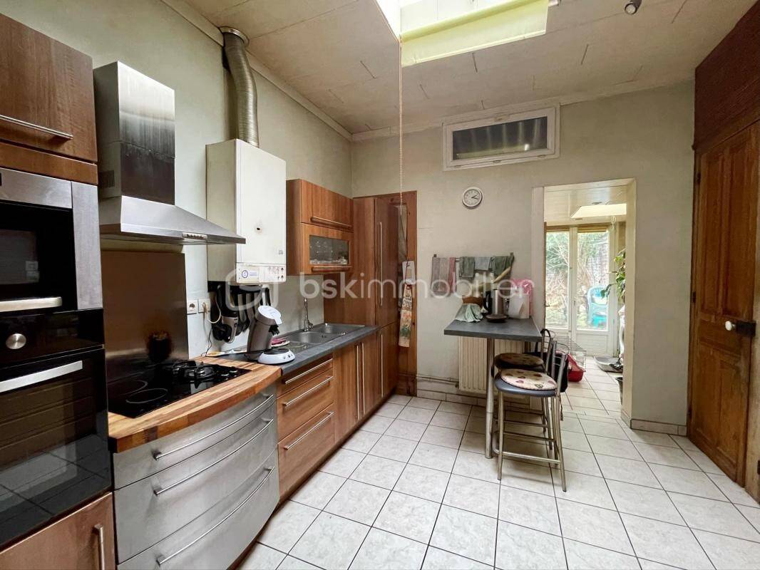 2 bedrooms House in Tourcoing, France No. 316890