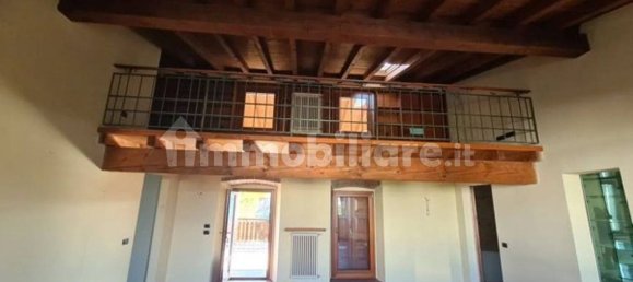 4 bedrooms Apartment in Capriolo, Italy No. 265399 3