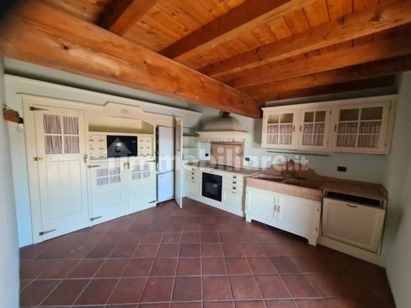 4 bedrooms Apartment in Capriolo, Italy No. 265399