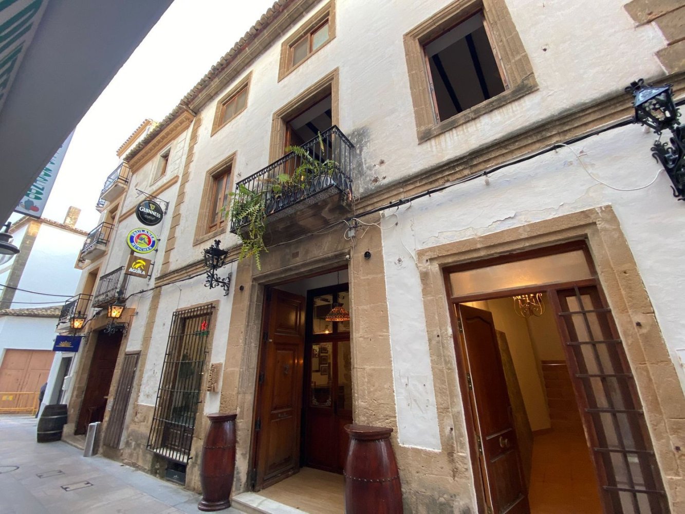10 bedrooms Commercial property in Alicante, Spain No. 248412