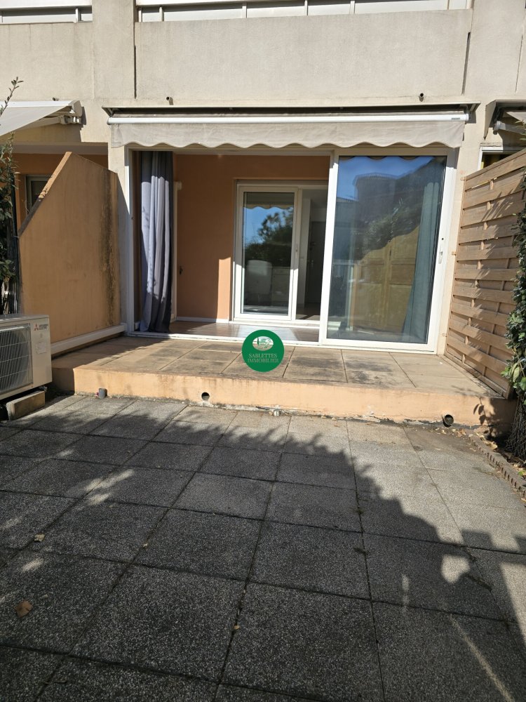 Studio in La Seyne-sur-Mer, France No. 286856