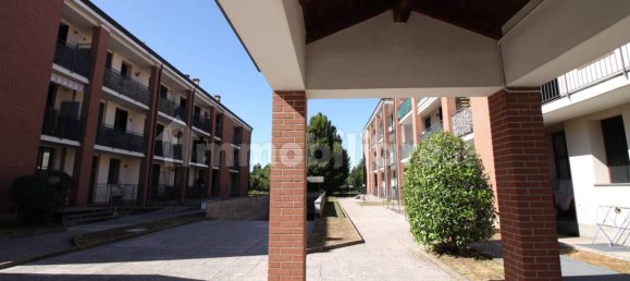 Квартира с 1 спальней в Кардано аль Кампо, Италия № 311944 2