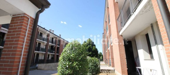 Квартира с 1 спальней в Кардано аль Кампо, Италия № 311944 6