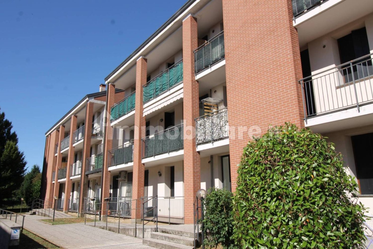 Квартира с 1 спальней в Кардано аль Кампо, Италия № 311944