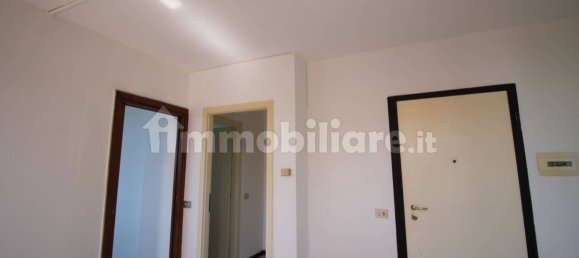 Квартира с 1 спальней в Кардано аль Кампо, Италия № 311944 11