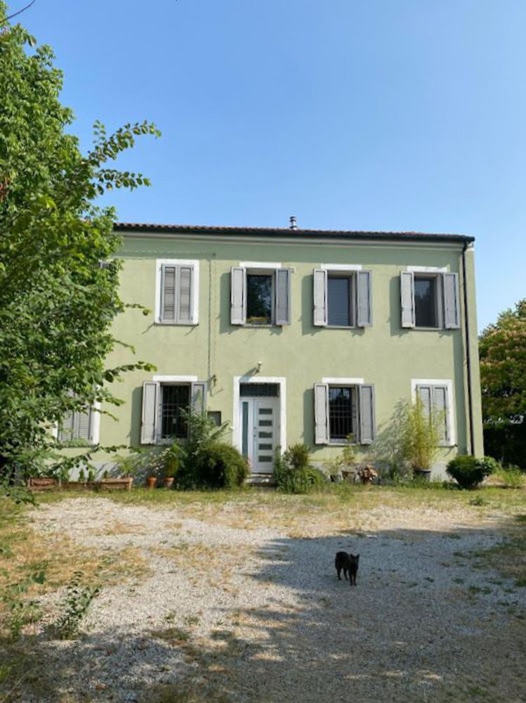 8غرفة منزل في Ferrara, Italy رقم 135791