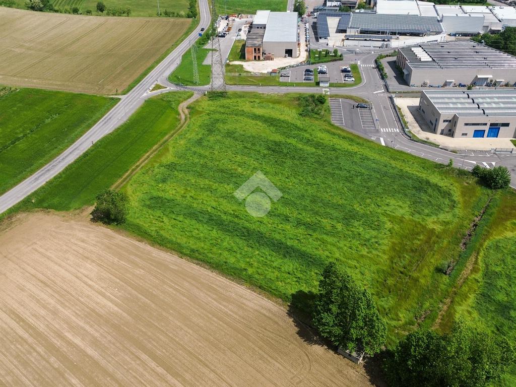 1غرفة قطعة أرض في Pozzolengo, Italy رقم 314479