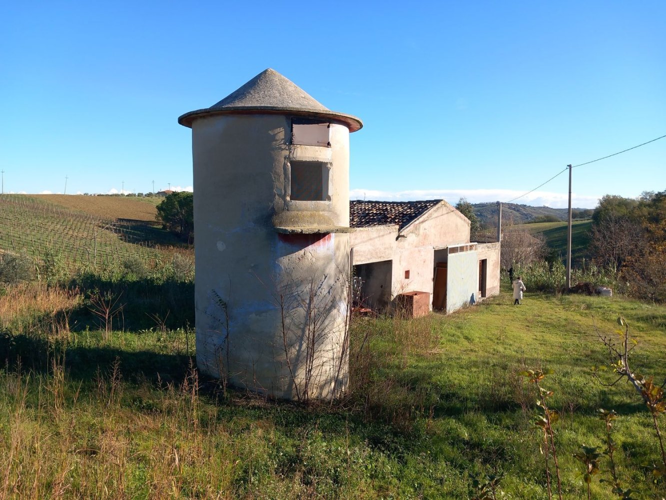 Дом с 7 комнатами в Куньоли, Италия № 208073