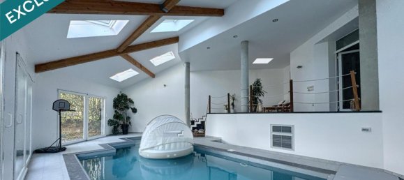 5 bedrooms House in Piblange, France No. 212494 13