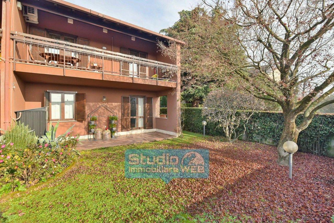 5-Zimmer Villa in Erba, Italy, Nr. 38364