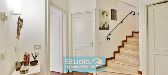 5-Zimmer Villa in Erba, Italy, Nr. 38364 25
