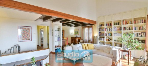 5-Zimmer Villa in Erba, Italy, Nr. 38364 11