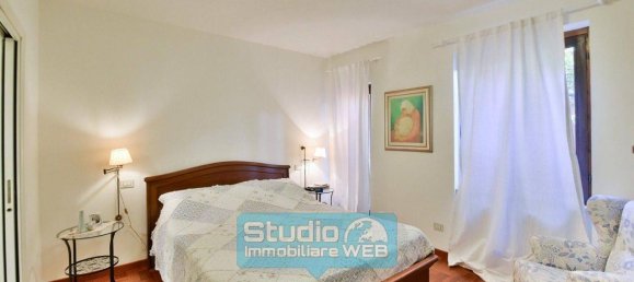 5-Zimmer Villa in Erba, Italy, Nr. 38364 26