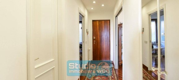 5-Zimmer Villa in Erba, Italy, Nr. 38364 20