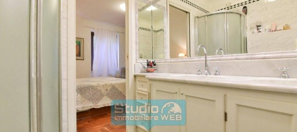 5-Zimmer Villa in Erba, Italy, Nr. 38364 28