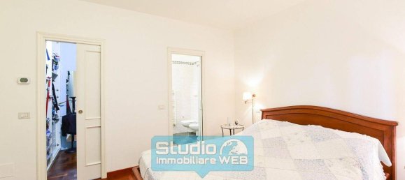 5-Zimmer Villa in Erba, Italy, Nr. 38364 27