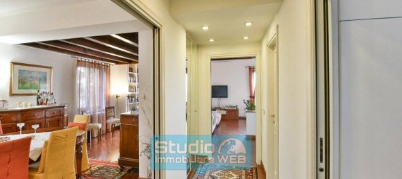 5-Zimmer Villa in Erba, Italy, Nr. 38364 17