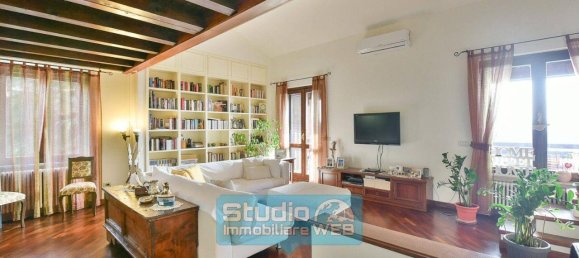 5-Zimmer Villa in Erba, Italy, Nr. 38364 24