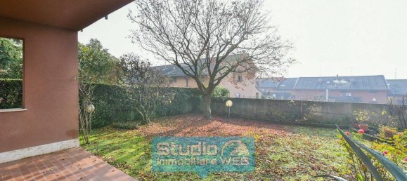 5-Zimmer Villa in Erba, Italy, Nr. 38364 8
