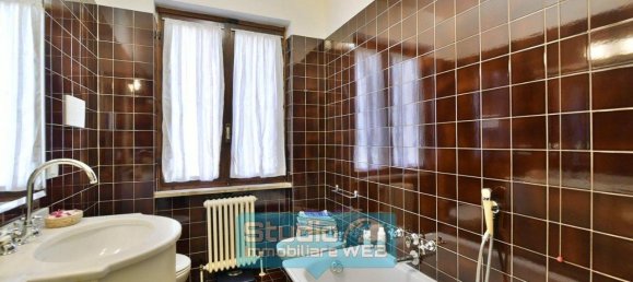 5-Zimmer Villa in Erba, Italy, Nr. 38364 34