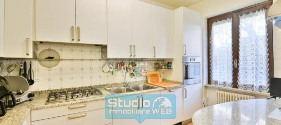 5-Zimmer Villa in Erba, Italy, Nr. 38364 21