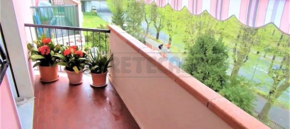4 rooms Apartment in Carrara, Italy No. 45448 4