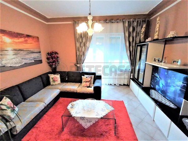 4 rooms Apartment in Carrara, Italy No. 45448