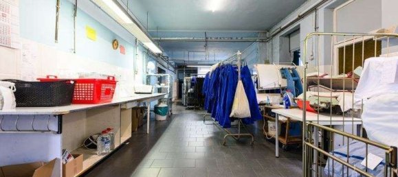 1-salle Bâtiment à Leer, Germany No. 207823 9